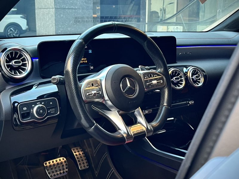 奔驰 奔驰A级 AMG(进口) 2020款 A 35 L AMG 4MATIC