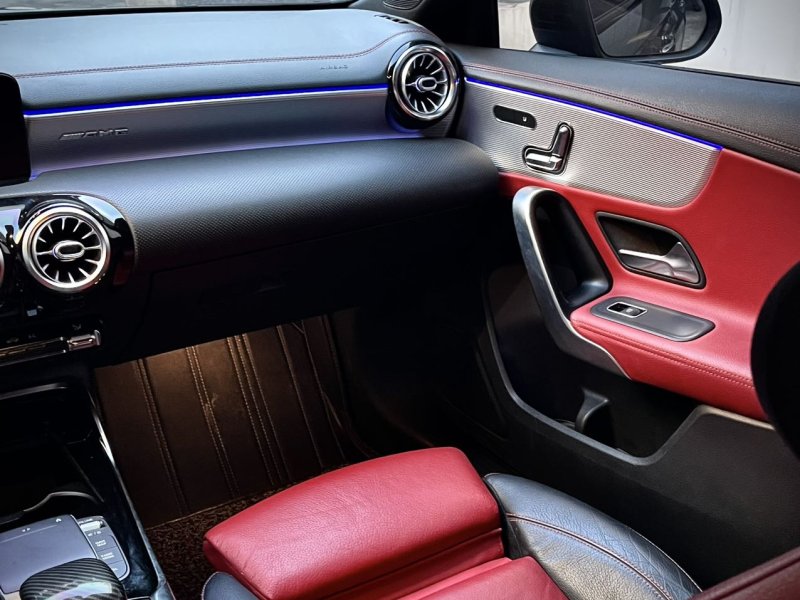 奔驰 奔驰A级 AMG(进口) 2020款 A 35 L AMG 4MATIC